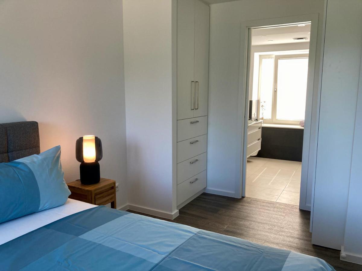 Ein Katzensprung Zum - 3 Zi, 2 Baeder, Balkon Apartment Binz