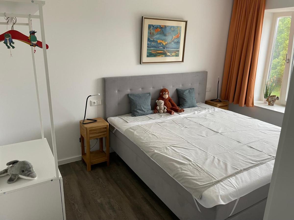 Ein Katzensprung Zum - 3 Zi, 2 Baeder, Balkon Apartment Binz
